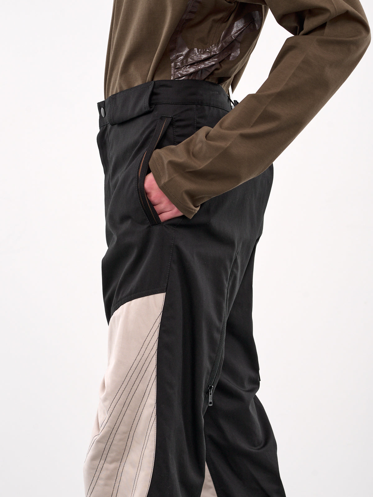 Solix Zip Trousers (T03-10-BLACK-SABLE-SEEDPEARL)