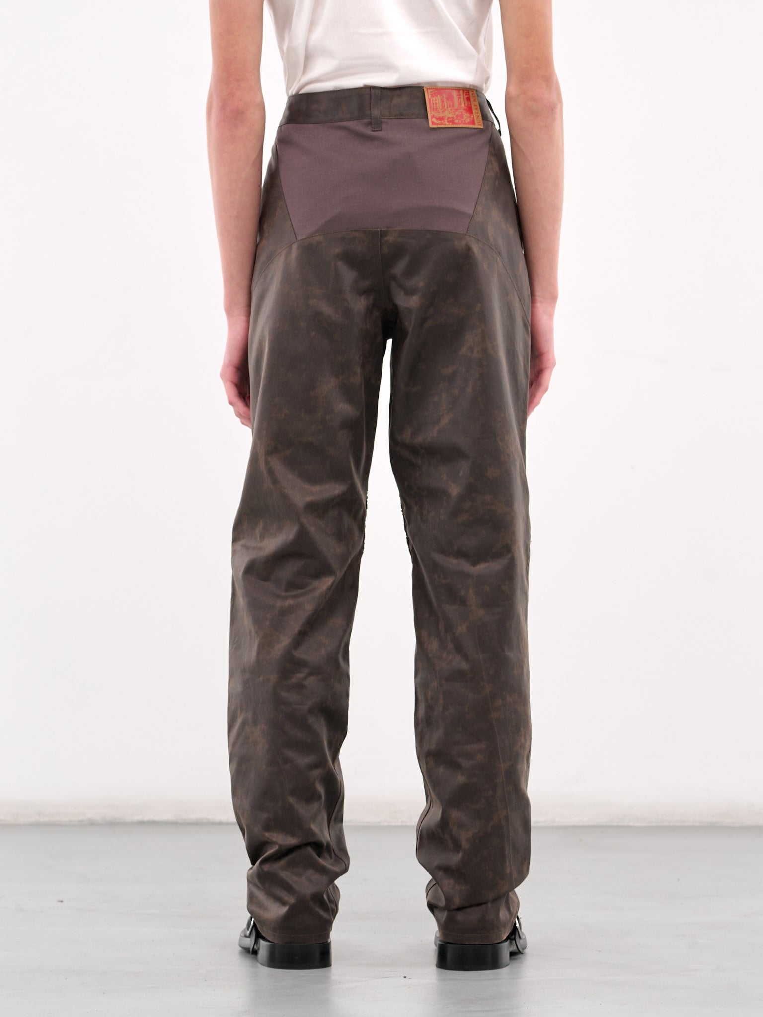 Embossing Faux Leather Trousers (T09-BROWN)