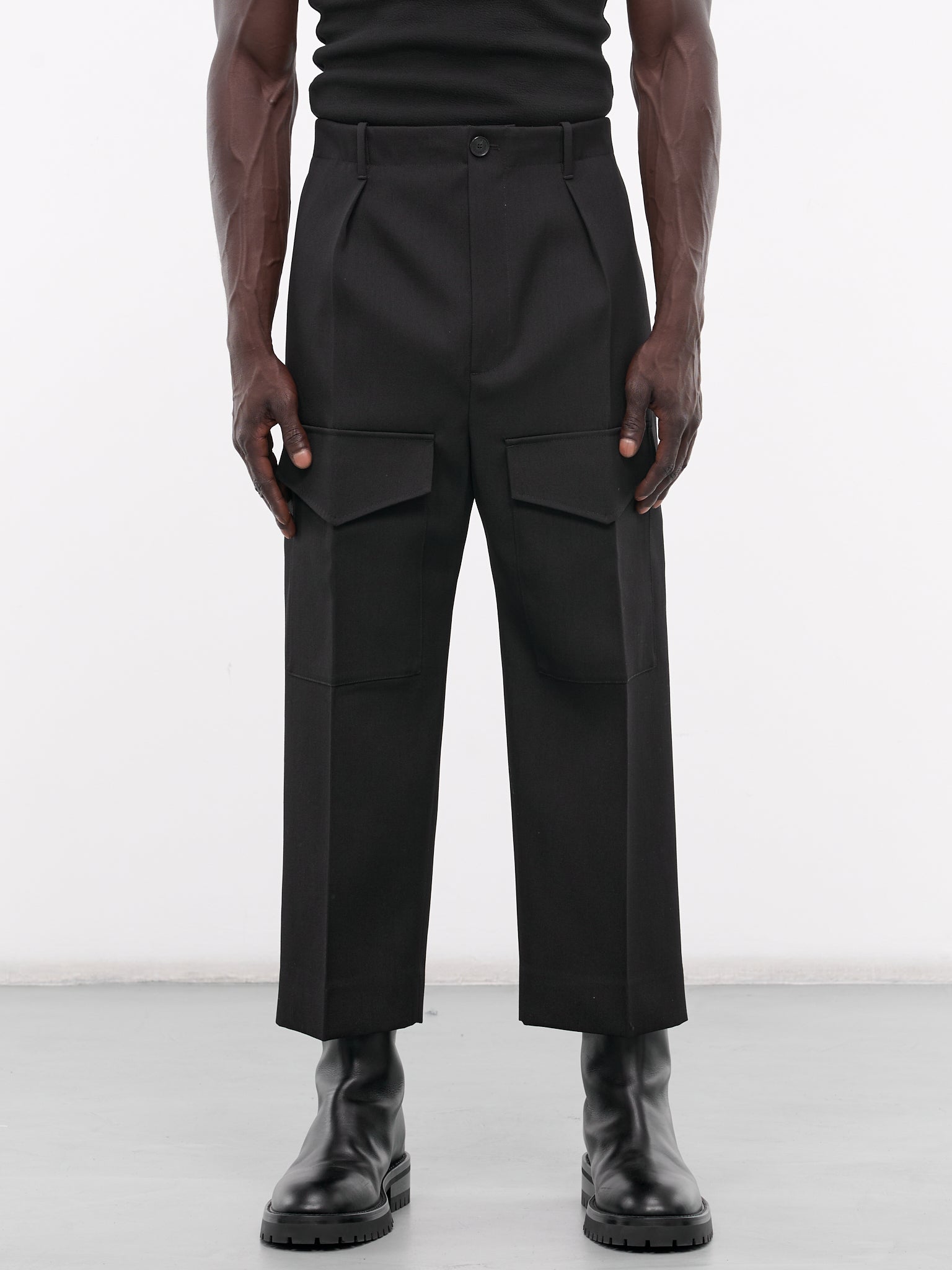 Gabardine Chino Pants (U241-P009-W028-BLACK)