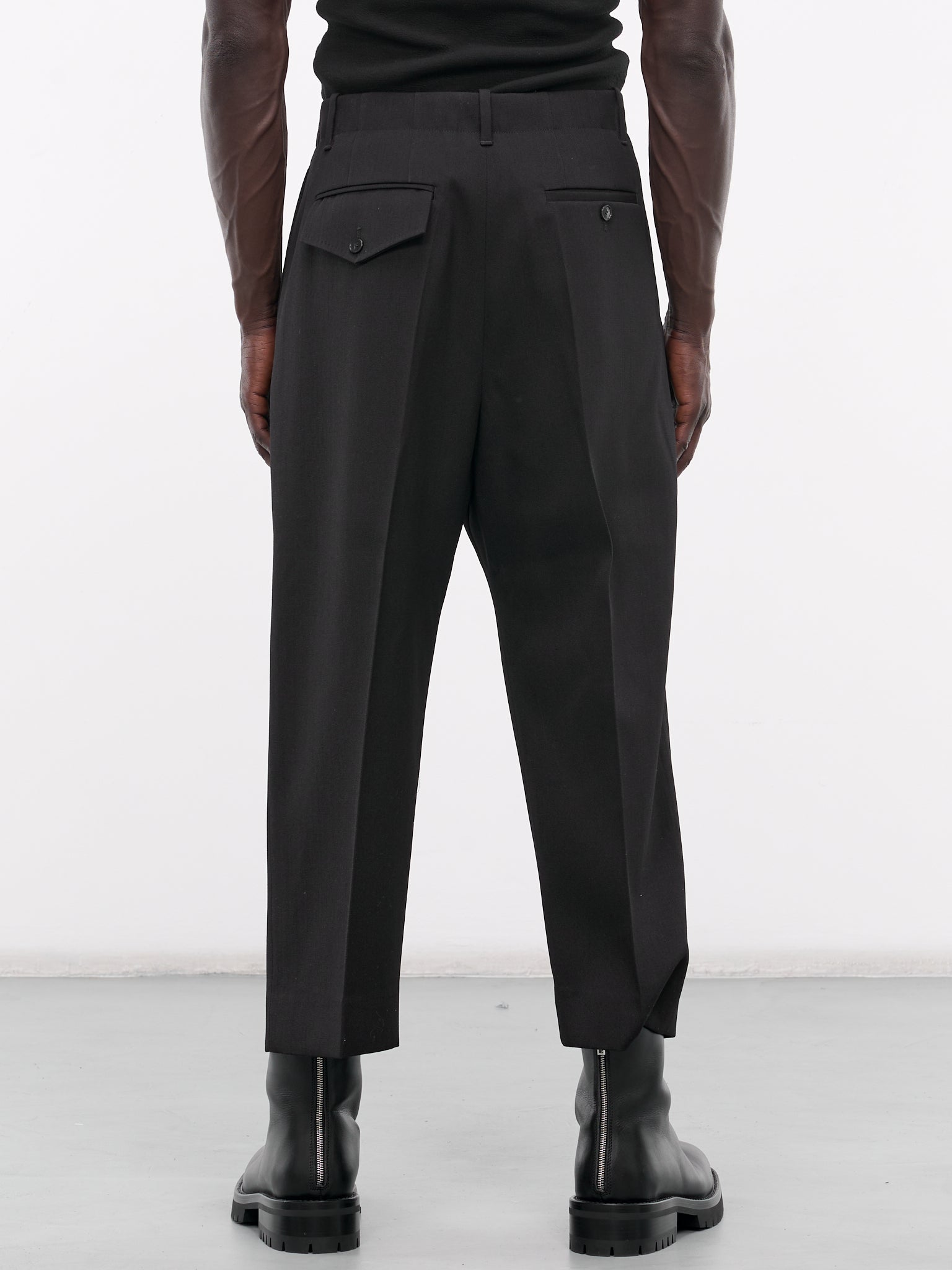 Gabardine Chino Pants (U241-P009-W028-BLACK)