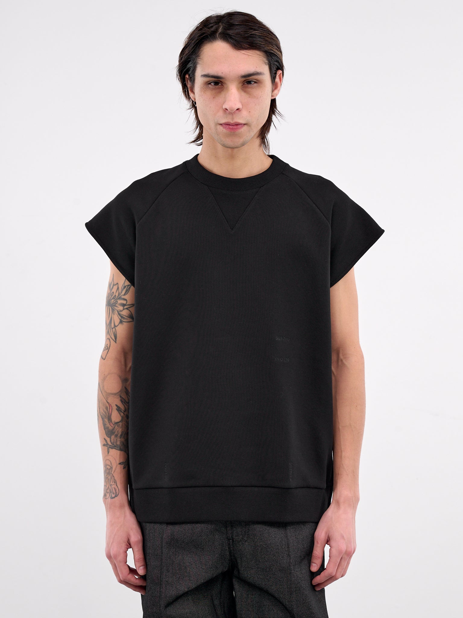 Sleeveless Sweatshirt (U251-T014-C009-BLACK)