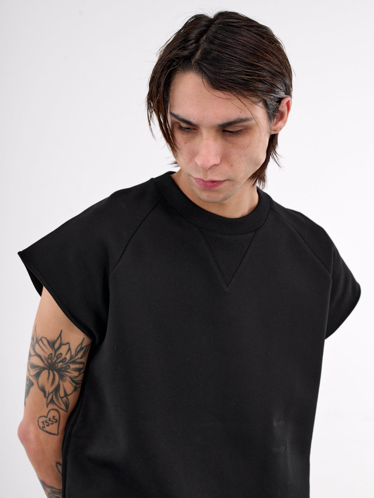 Sleeveless Sweatshirt (U251-T014-C009-BLACK)