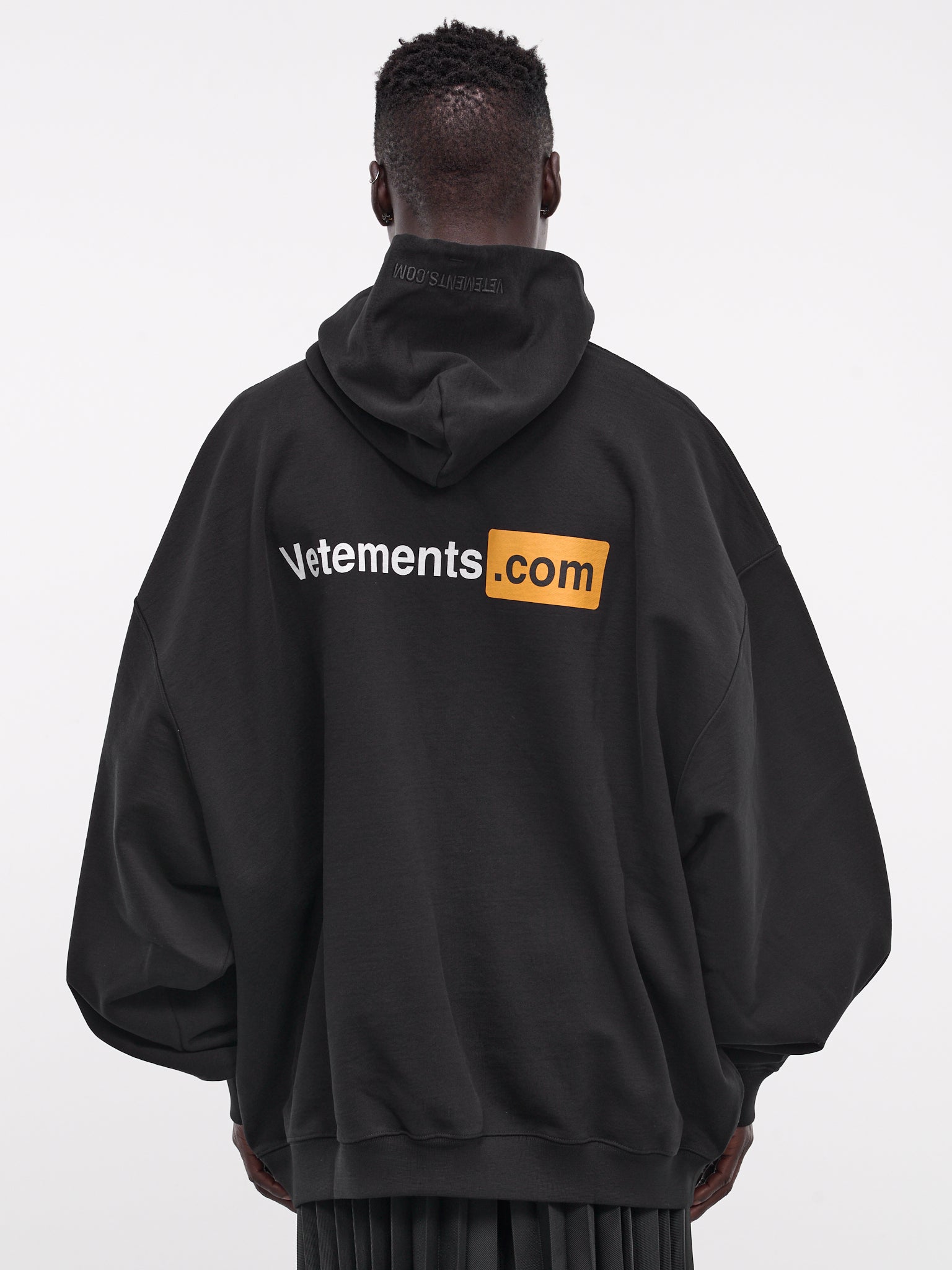 XXX Logo Hoodie (UA65HD310B-BLACK)