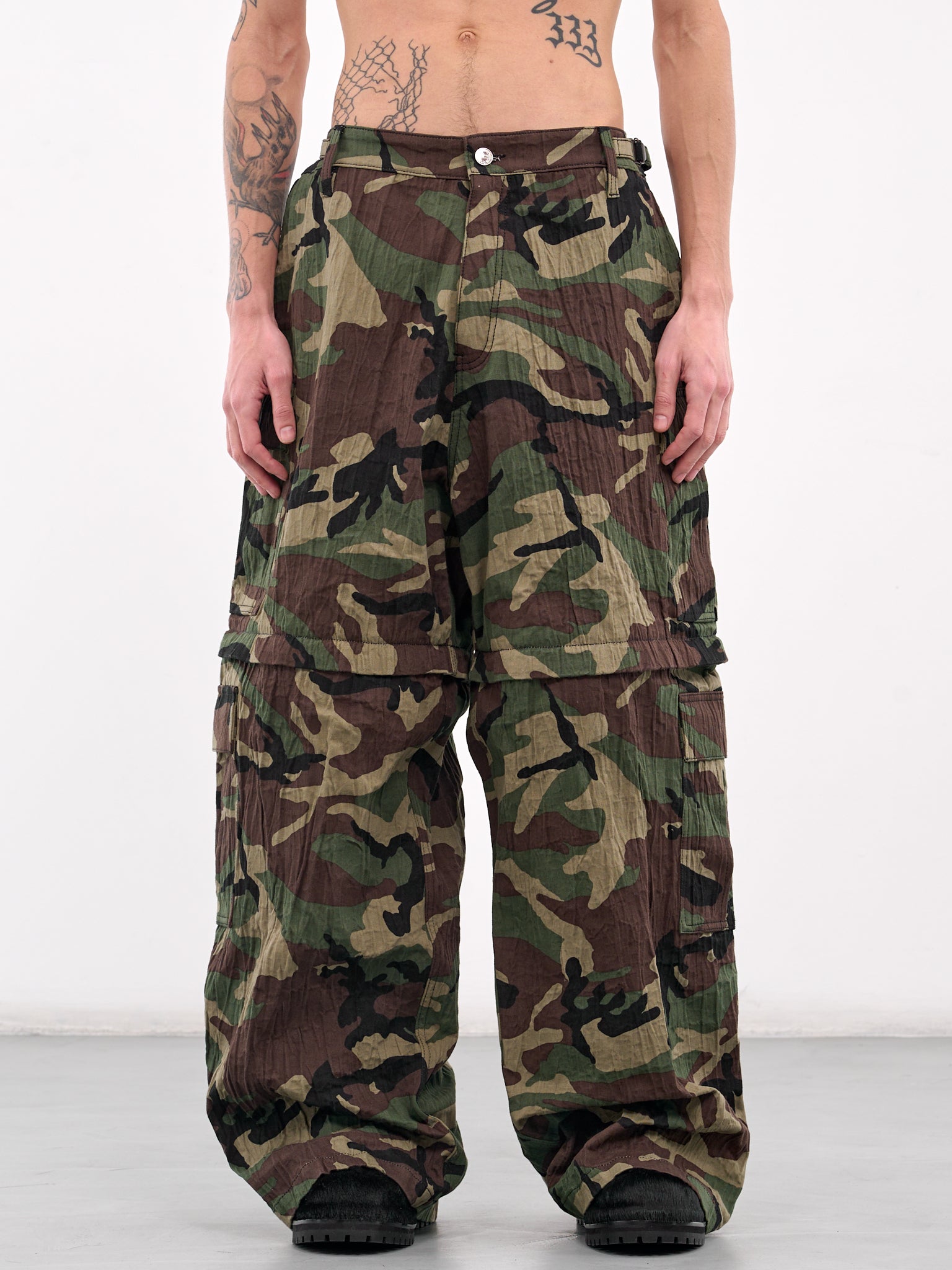 Metalized Wrinkled Cargo Pants (UA66PA100X-CAMOUFLAGE)