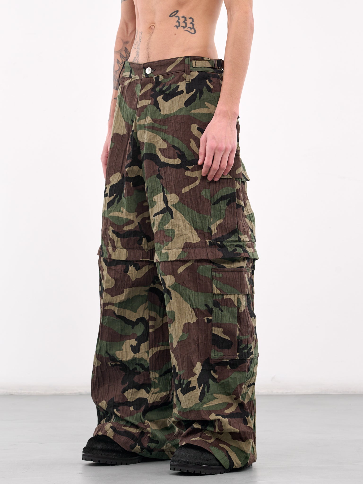 Metalized Wrinkled Cargo Pants (UA66PA100X-CAMOUFLAGE)