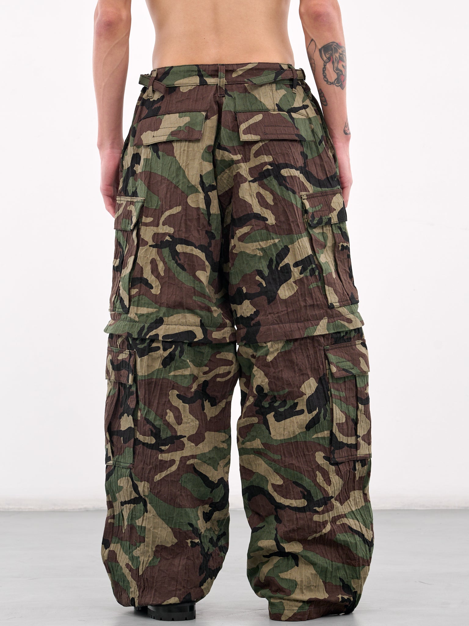 Metalized Wrinkled Cargo Pants (UA66PA100X-CAMOUFLAGE)