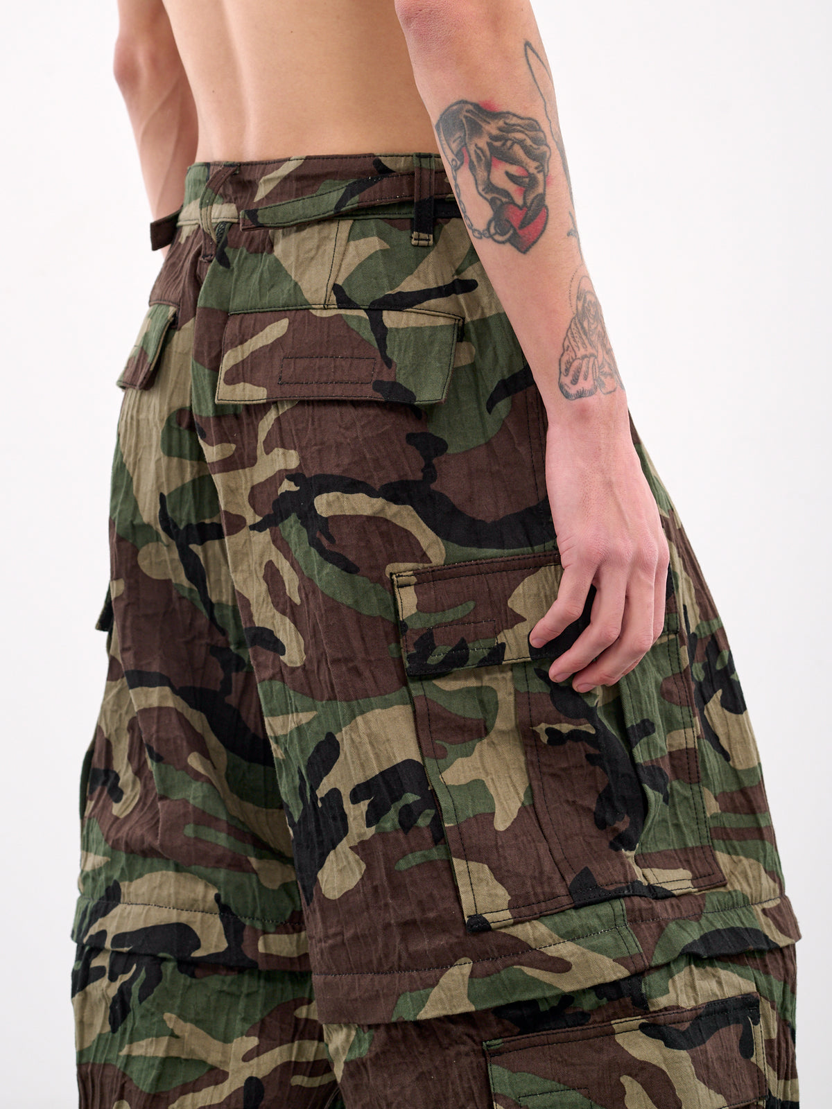 Metalized Wrinkled Cargo Pants (UA66PA100X-CAMOUFLAGE)