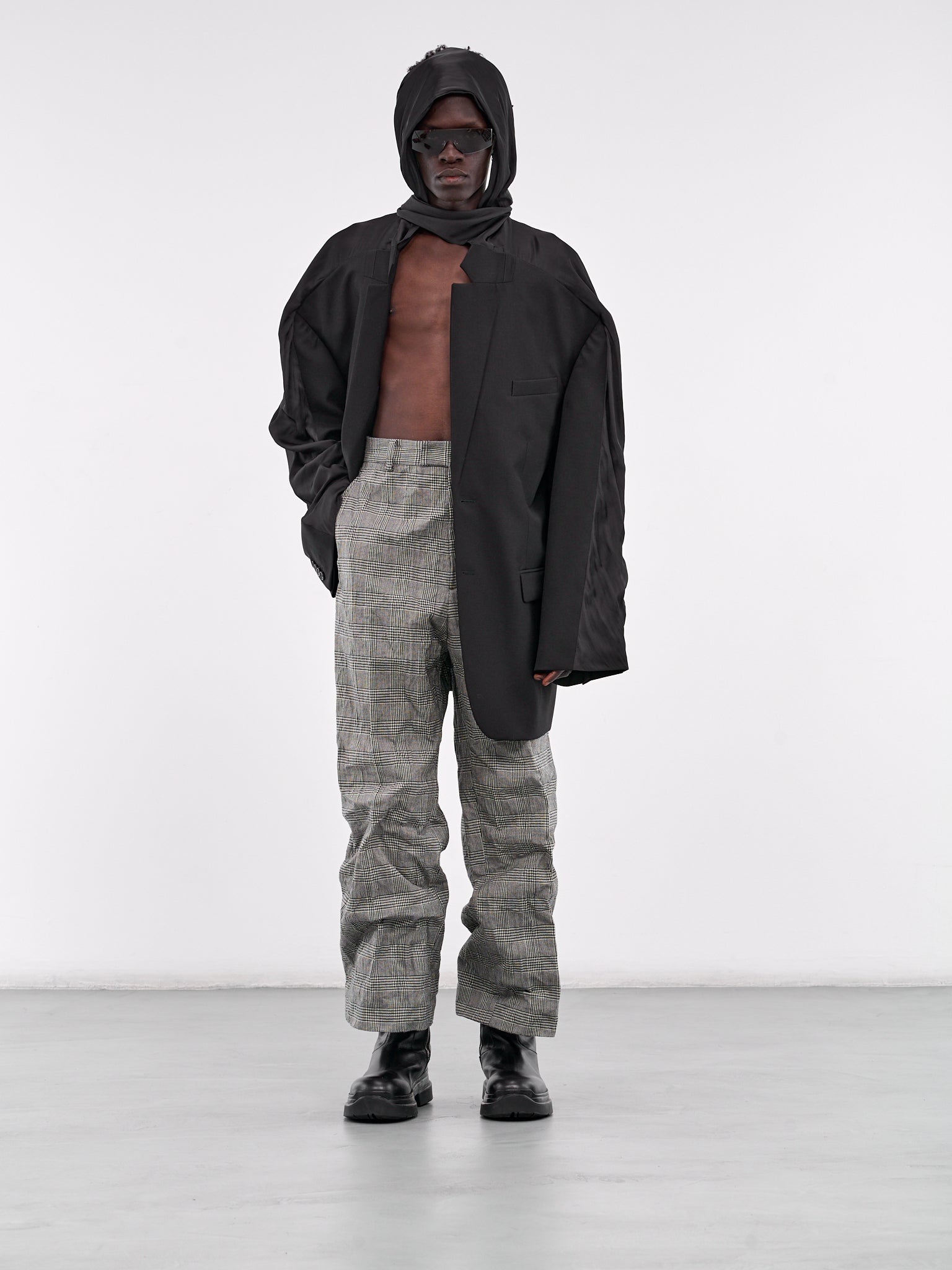 VETEMENTS Check Trousers | H. Lorenzo - styled