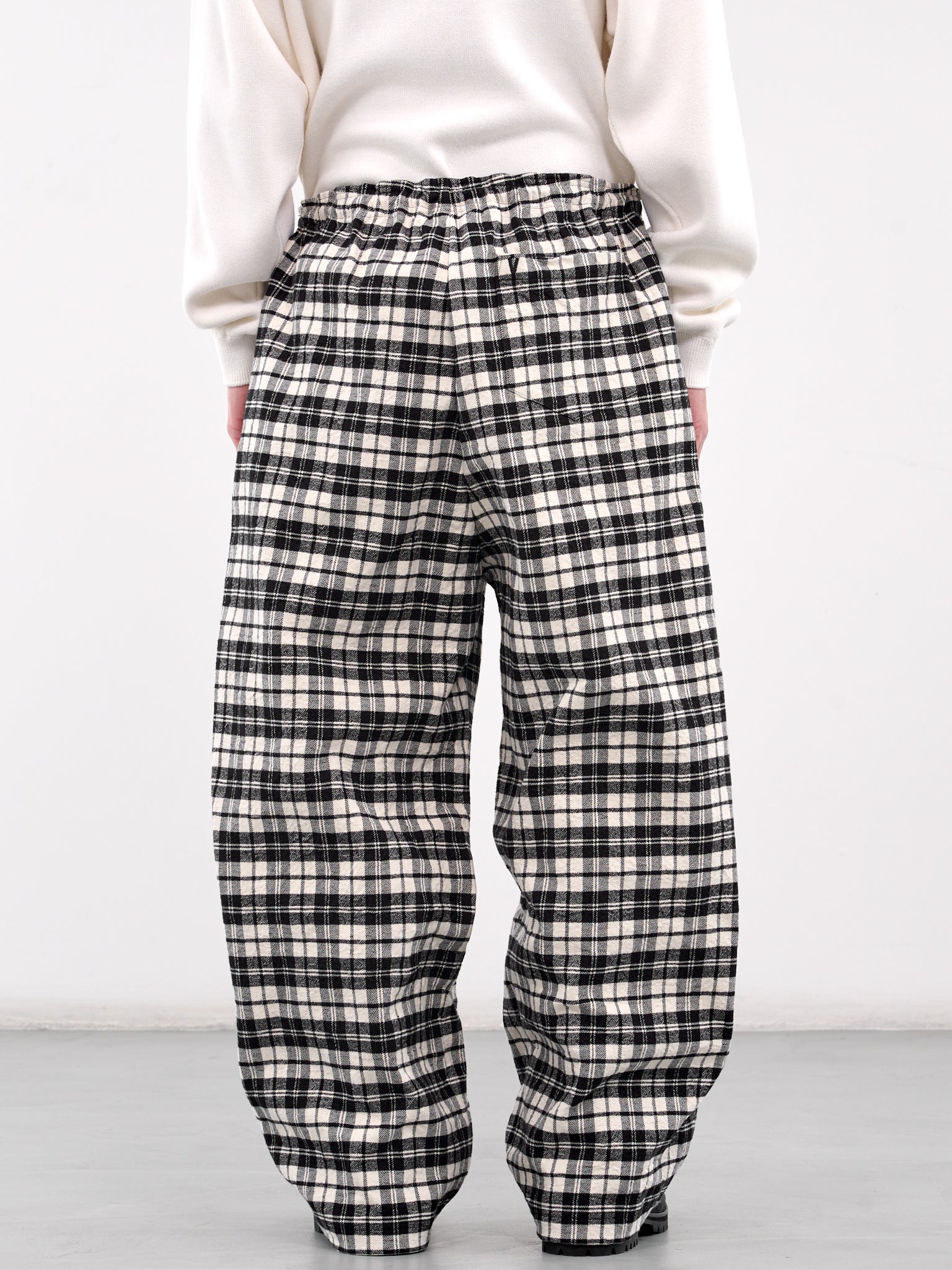 Metalized Wrinkled Pajama Pants (UA66PA120B-BLACK-CHECK)