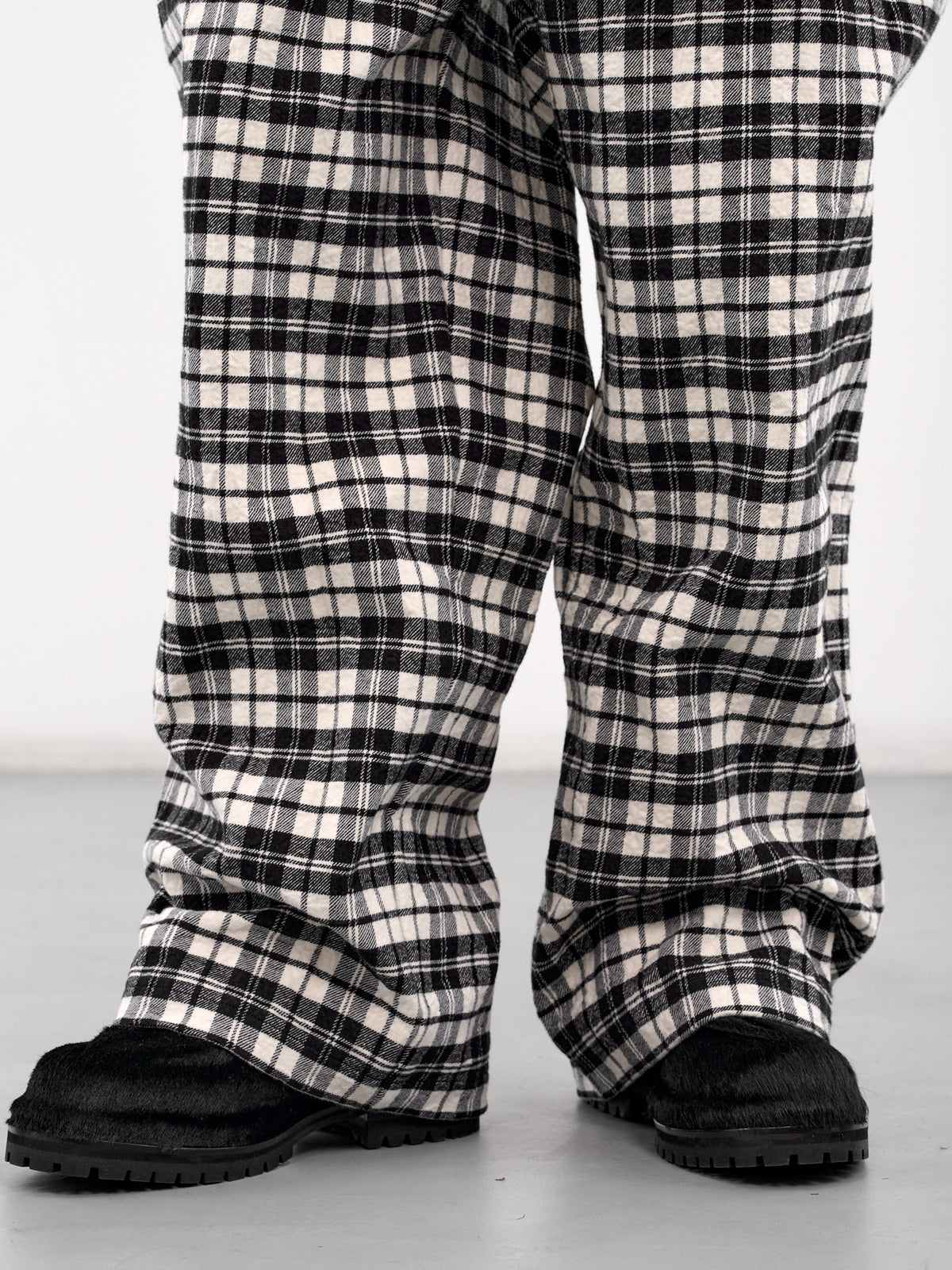 Metalized Wrinkled Pajama Pants (UA66PA120B-BLACK-CHECK)