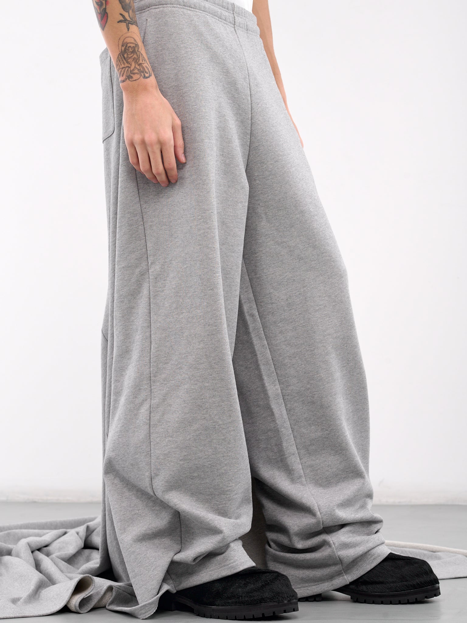 Red Carpet Sweatpants (UA66SP640G-GREY-MELANGE)