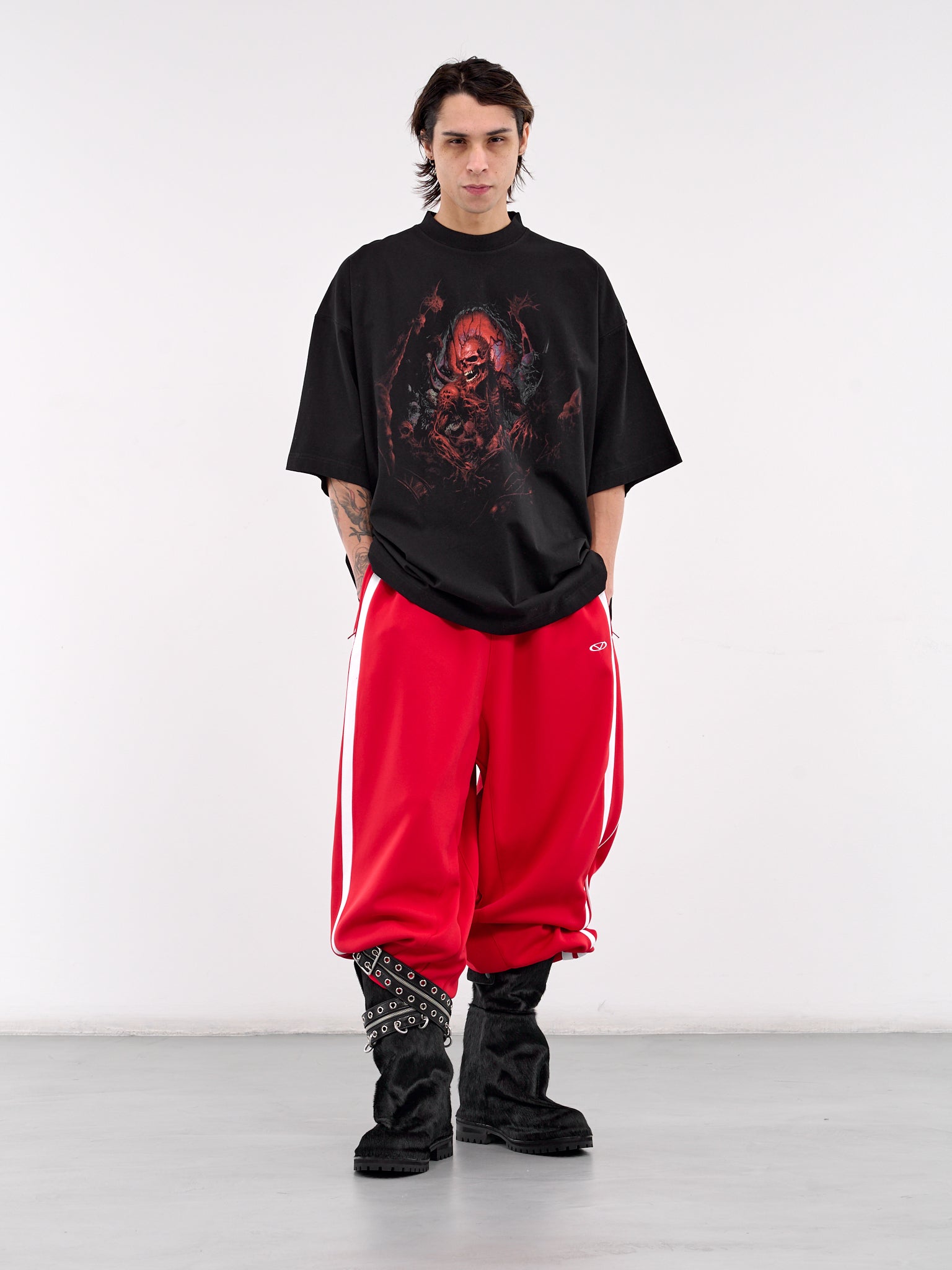 VETEMENTS Graphic Tee | H. Lorenzo - styled