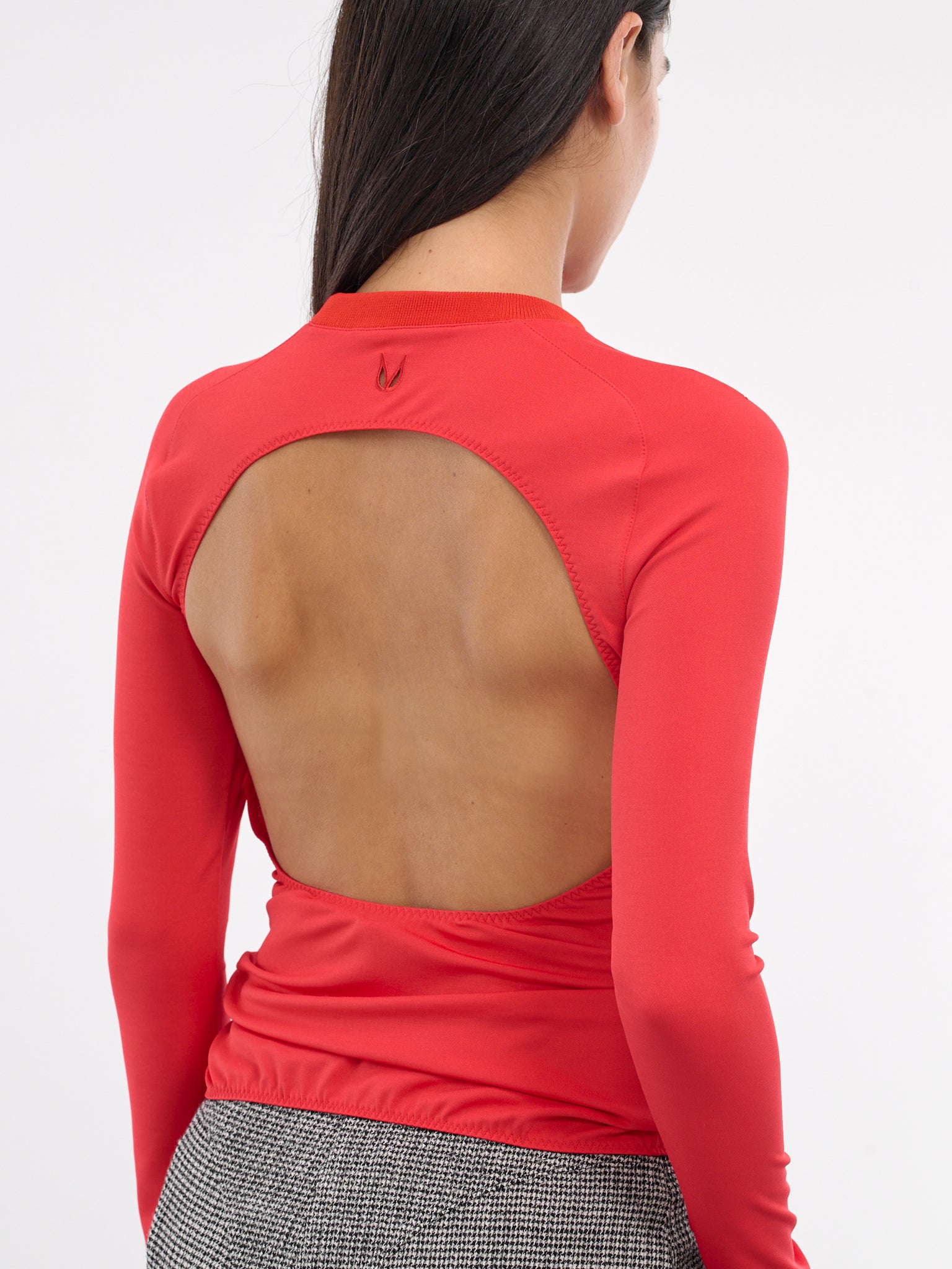 Cut-Out Long Sleeve Tee (VEPZ65064R-VZE099-RED)