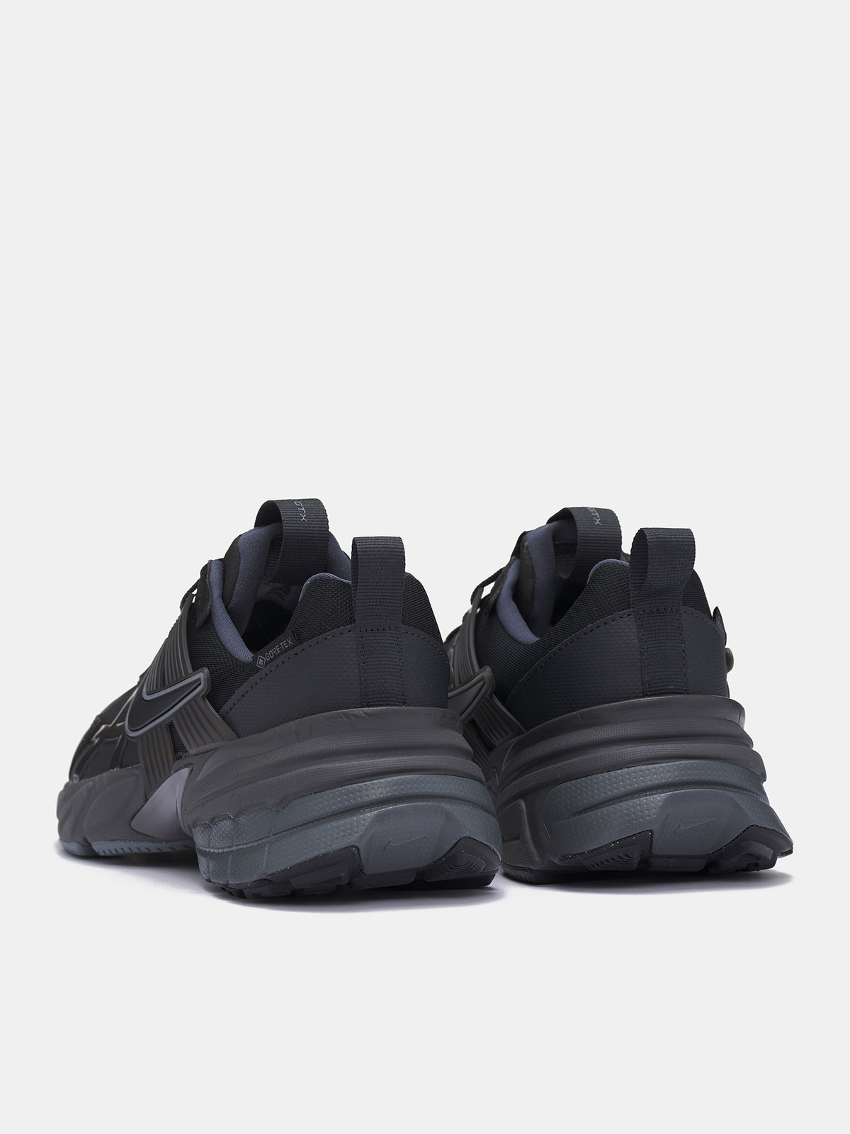 V2K Run Gore-Tex Sneakers (W-V2K-RUN-GTX-BLACK-IRON-GREY)