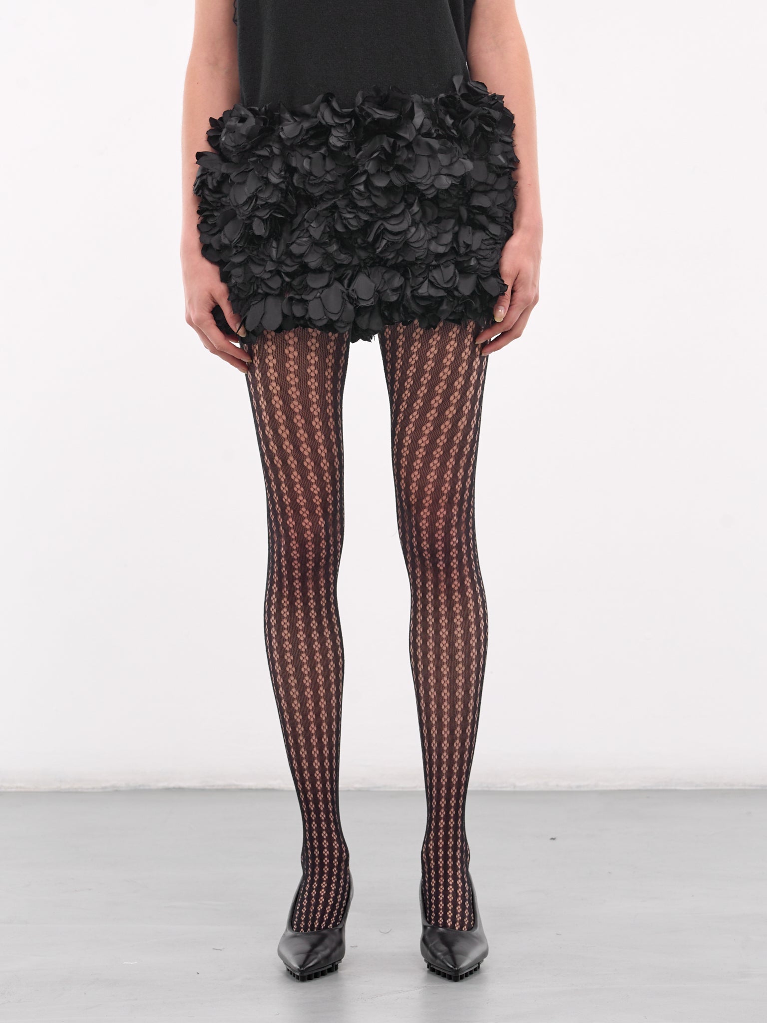 Flower Mini Skirt (W24033F2-BLACK)